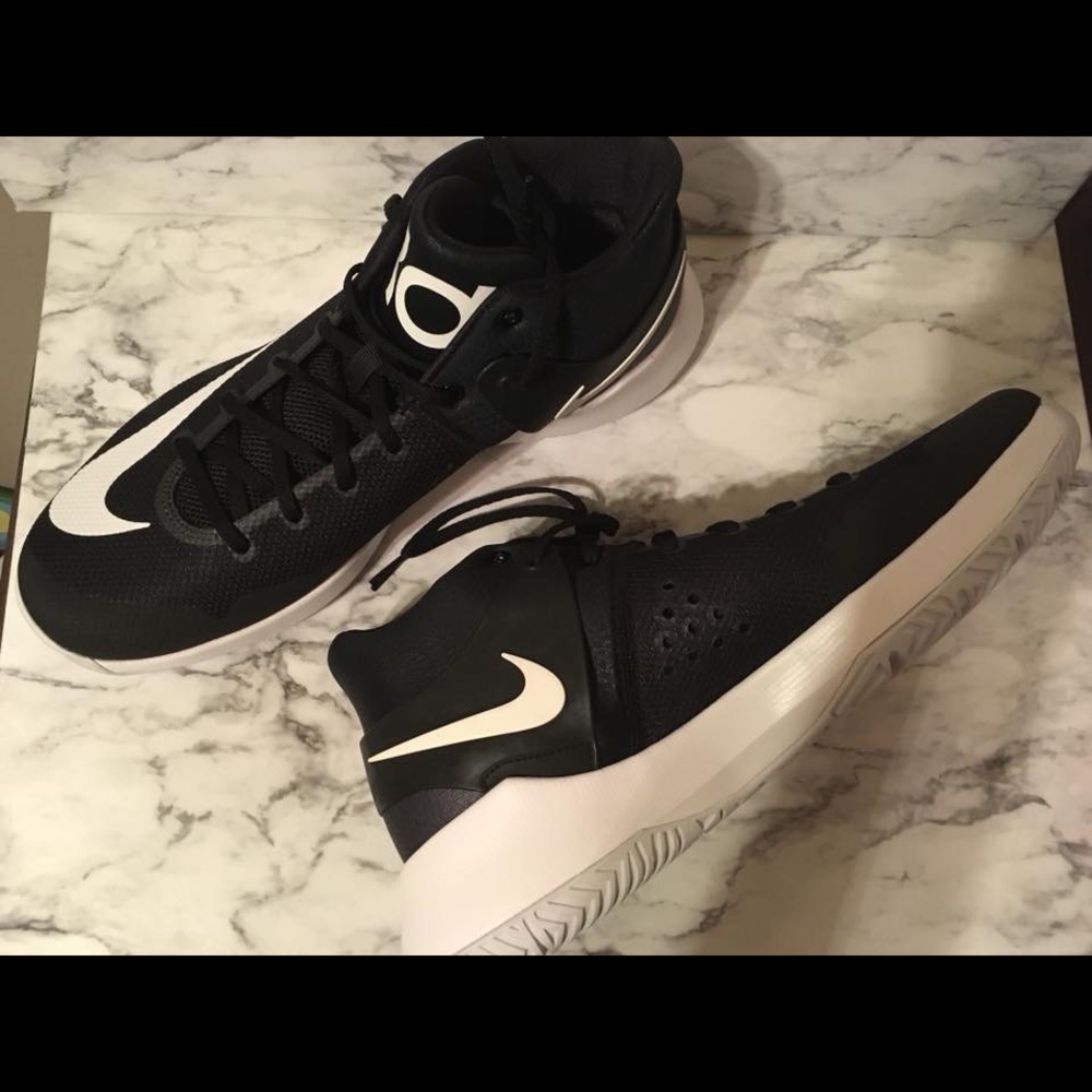 Nike KD Trey 5 IV MEN BASKETBALL SHOES SZ 11.5